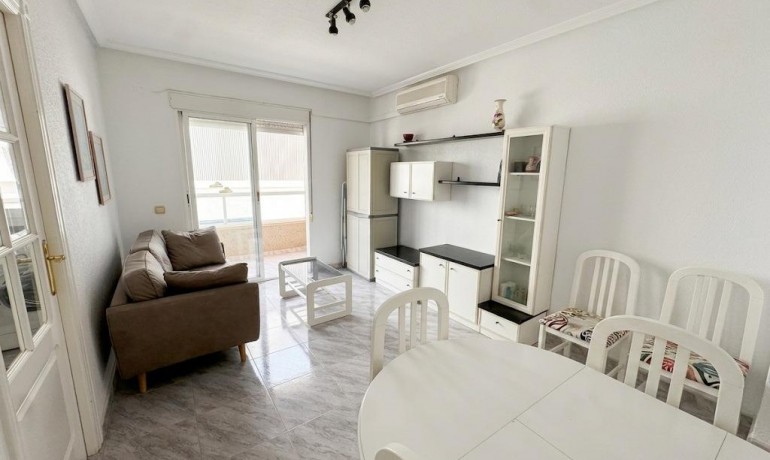 Sale - Apartment / Flat -
Torrevieja* - Estacion de autobuses