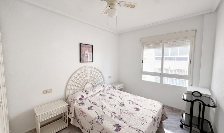 Sale - Apartment / Flat -
Torrevieja* - Estacion de autobuses