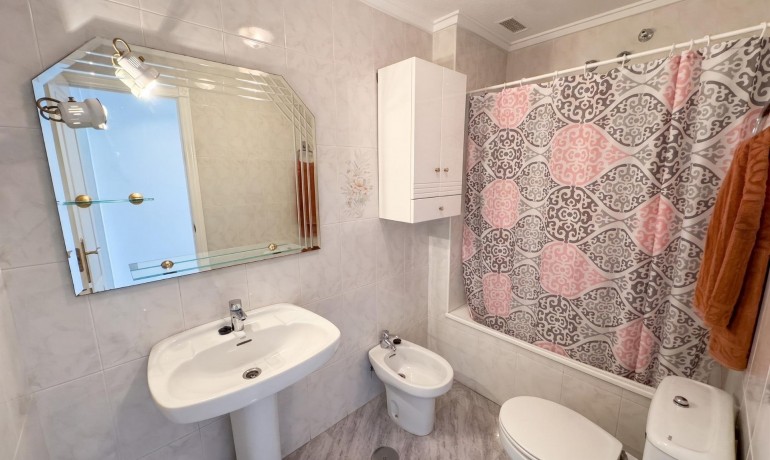 Sale - Apartment / Flat -
Torrevieja* - Estacion de autobuses