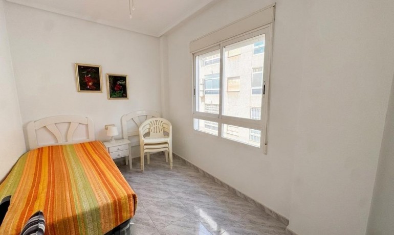 Sale - Apartment / Flat -
Torrevieja* - Estacion de autobuses