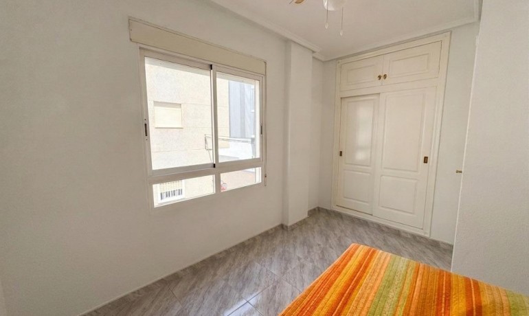 Sale - Apartment / Flat -
Torrevieja* - Estacion de autobuses