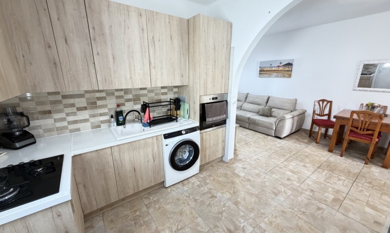 Sale - Apartment / Flat -
Villamartin