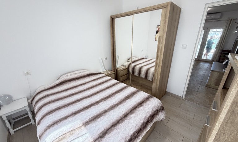 Sale - Apartment / Flat -
Villamartin