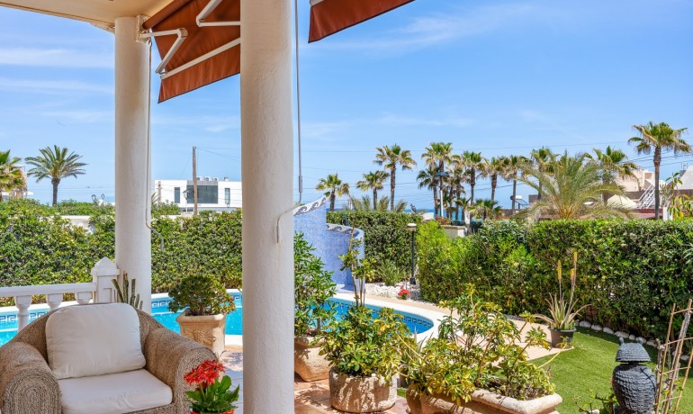 Sale - Villa -
Torrevieja* - La Mata