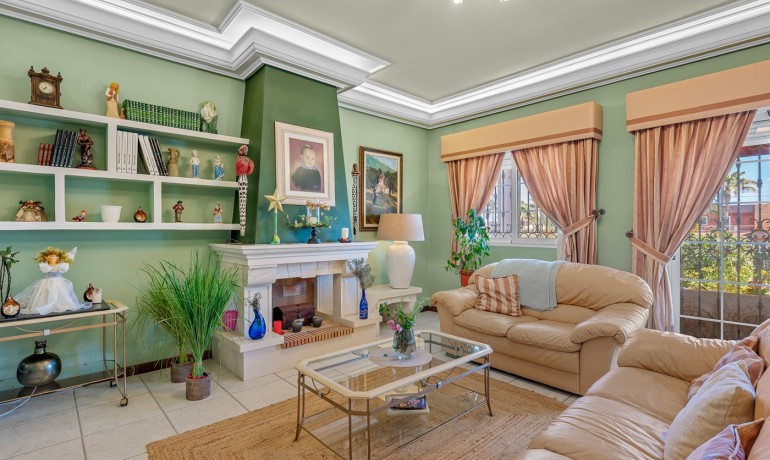 Sale - Villa -
Torrevieja* - La Mata