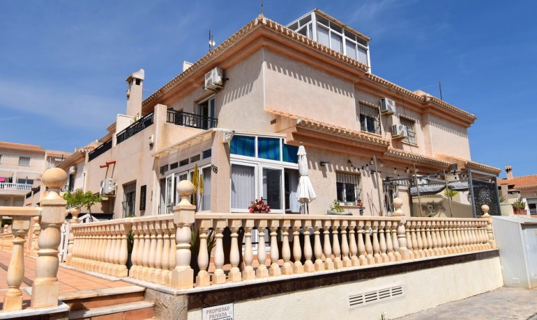 Sale - House -
Orihuela Costa - Playa Flamenca