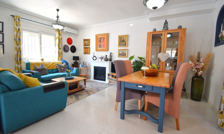 Sale - House -
Orihuela Costa - Playa Flamenca