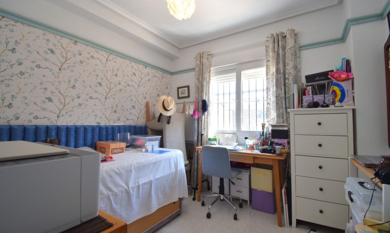 Sale - House -
Orihuela Costa - Playa Flamenca