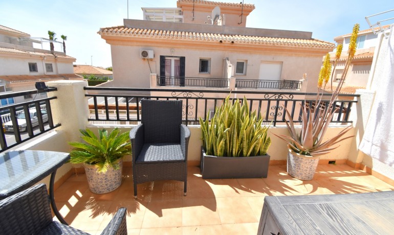 Sale - House -
Orihuela Costa - Playa Flamenca