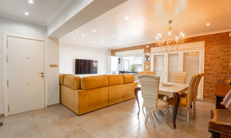 Sale - Apartment / Flat -
Torrevieja - Playa Del Cura