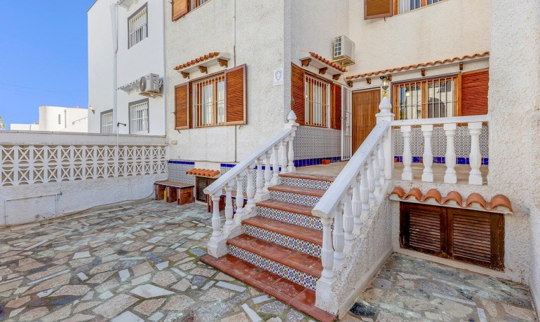 Sale - House -
Torrevieja* - Calas blanca