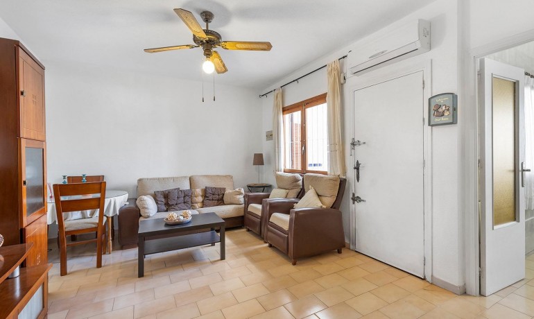 Sale - House -
Torrevieja* - Calas blanca