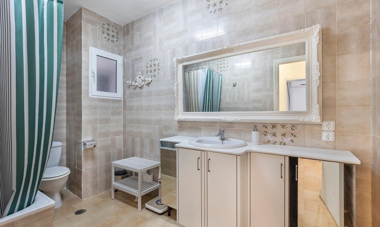 Sale - House -
Torrevieja* - Calas blanca