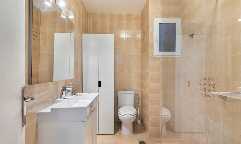 Sale - House -
Torrevieja* - Calas blanca