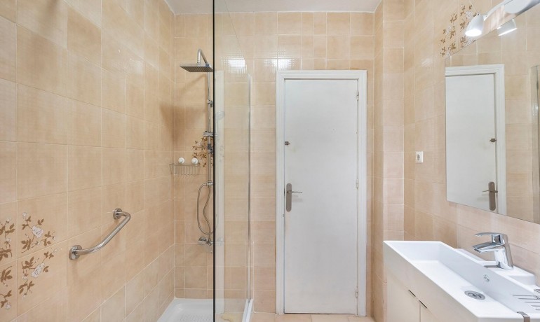 Sale - House -
Torrevieja* - Calas blanca