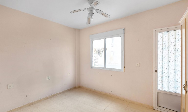 Sale - Apartment / Flat -
Torrevieja* - Centro - Muelle Pesquero