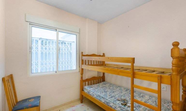 Sale - Apartment / Flat -
Torrevieja* - Centro - Muelle Pesquero