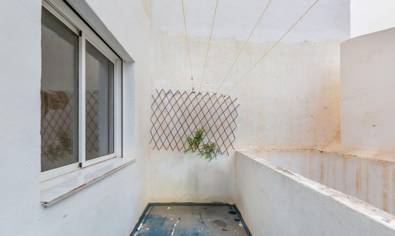 Sale - Apartment / Flat -
Torrevieja* - Centro - Muelle Pesquero