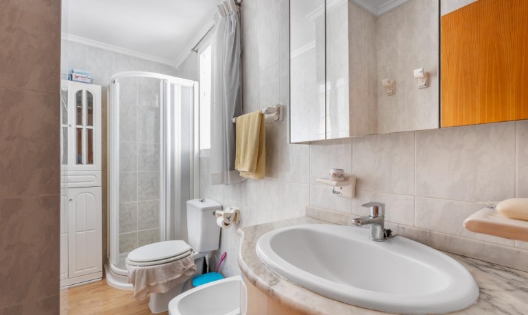 Sale - Apartment / Flat -
Torrevieja* - Playa del cura