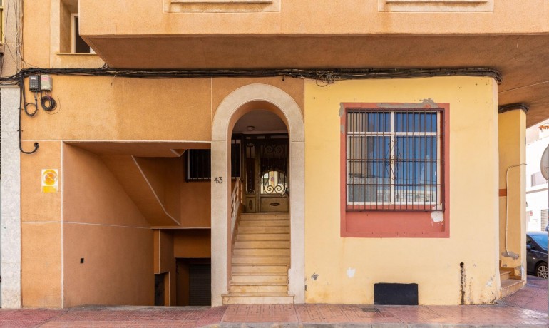 Sale - Apartment / Flat -
Torrevieja* - Playa del cura