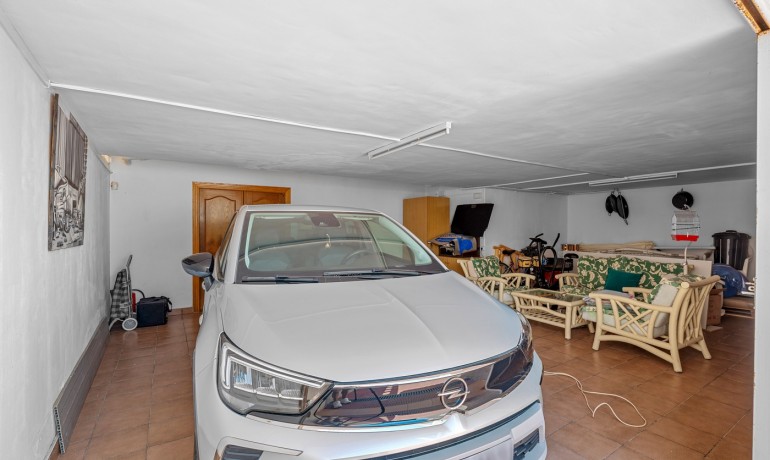 Sale - Villa -
Torrevieja - Torre La Mata