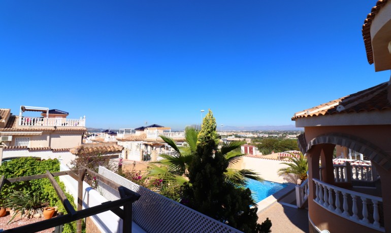 Herverkoop - Villa -
Benimar