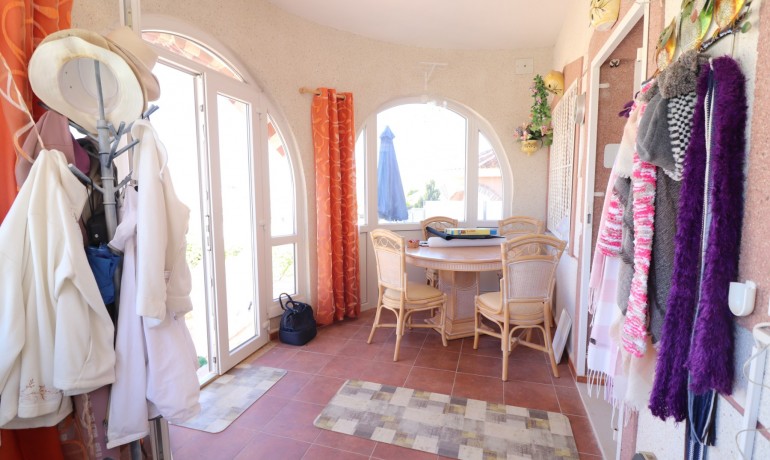 Herverkoop - Villa -
Benimar