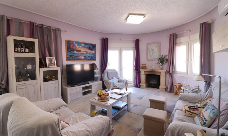 Herverkoop - Villa -
Benimar