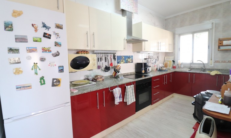 Herverkoop - Villa -
Benimar