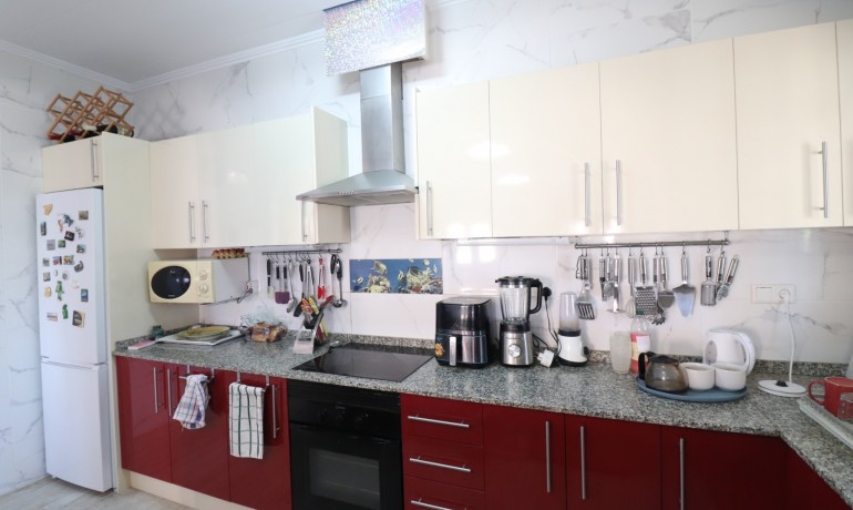 Herverkoop - Villa -
Benimar