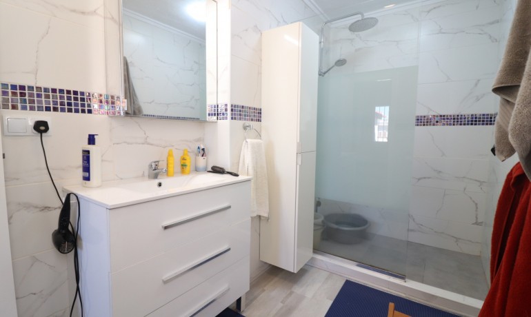 Herverkoop - Villa -
Benimar