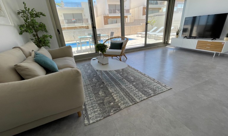 Herverkoop - Villa -
Villamartín