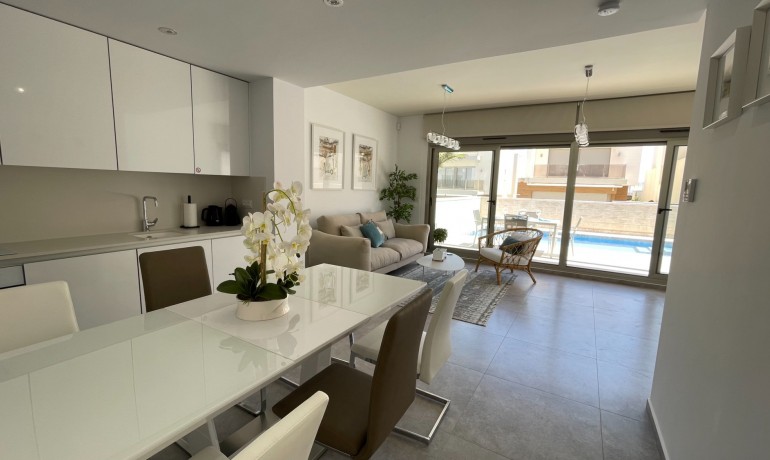 Herverkoop - Villa -
Villamartín