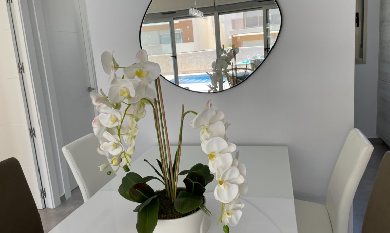 Herverkoop - Villa -
Villamartín