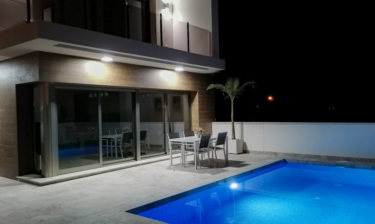 Herverkoop - Villa -
Villamartín