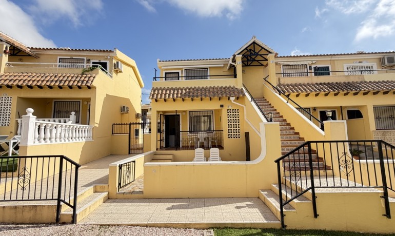 Venta - Apartamento / piso -
Villamartin