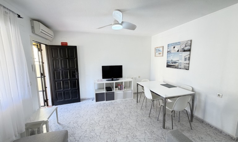 Venta - Apartamento / piso -
Villamartin