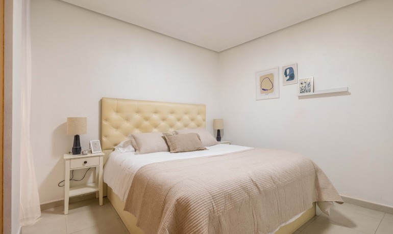 Venta - Apartamento / piso -
Torrevieja Centro - Playa del Cura