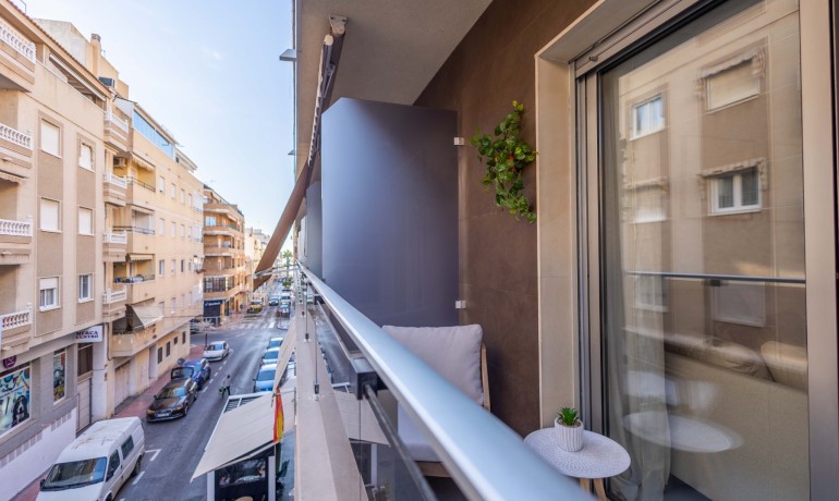 Venta - Apartamento / piso -
Torrevieja Centro - Playa del Cura