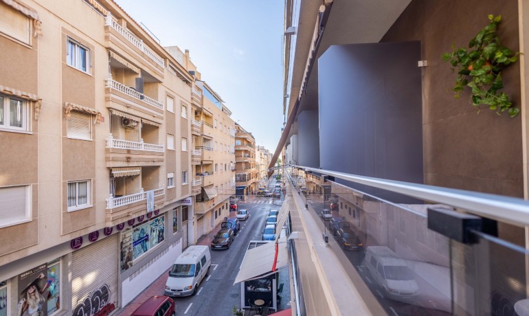 Venta - Apartamento / piso -
Torrevieja Centro - Playa del Cura