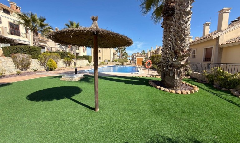 Venta - Apartamento / piso -
Algorfa - La Finca Golf Resort