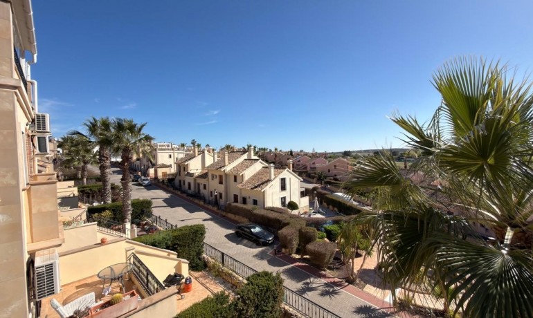 Venta - Apartamento / piso -
Algorfa - La Finca Golf Resort