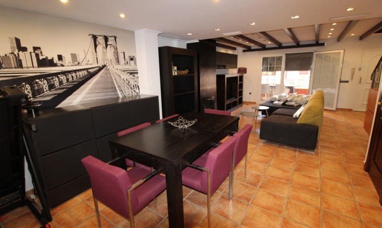 Venta - Casa -
Catral* - pueblo