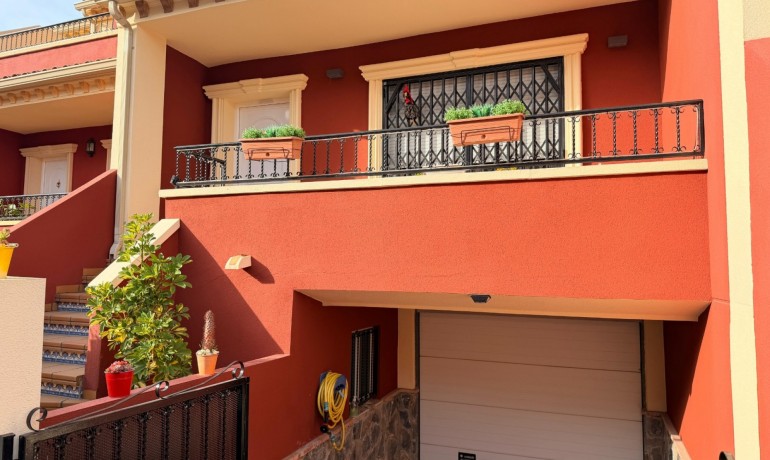 Venta - Casa -
Catral* - pueblo