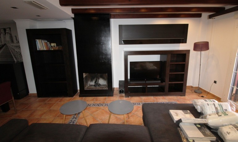 Venta - Casa -
Catral* - pueblo