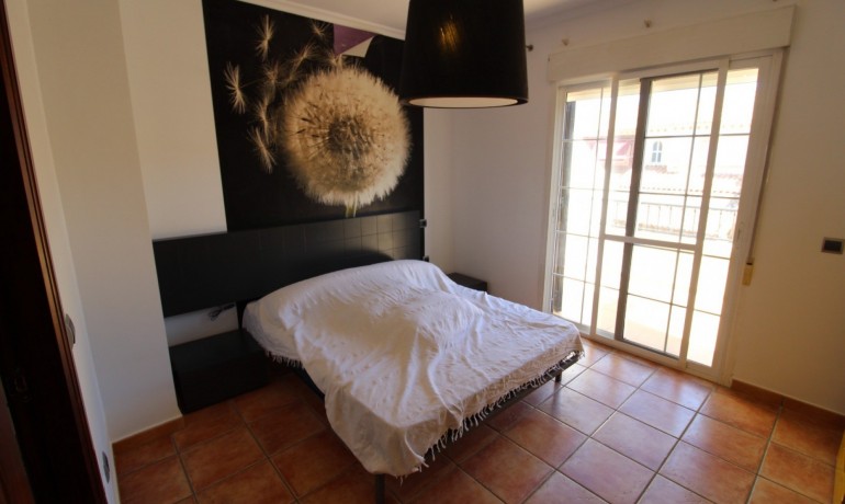 Venta - Casa -
Catral* - pueblo
