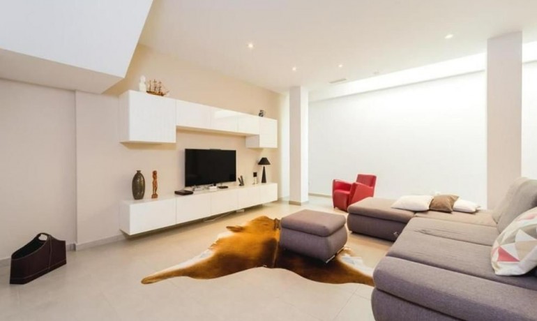 Venta - Villa -
Torrevieja