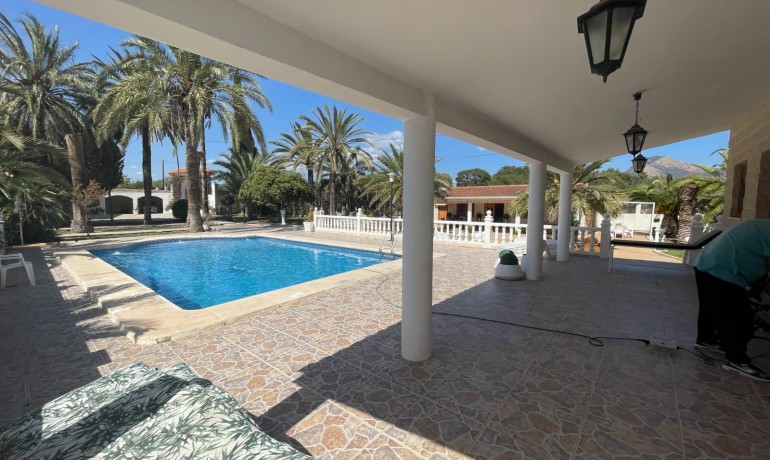 Revente - Finca Country Property -
Elda