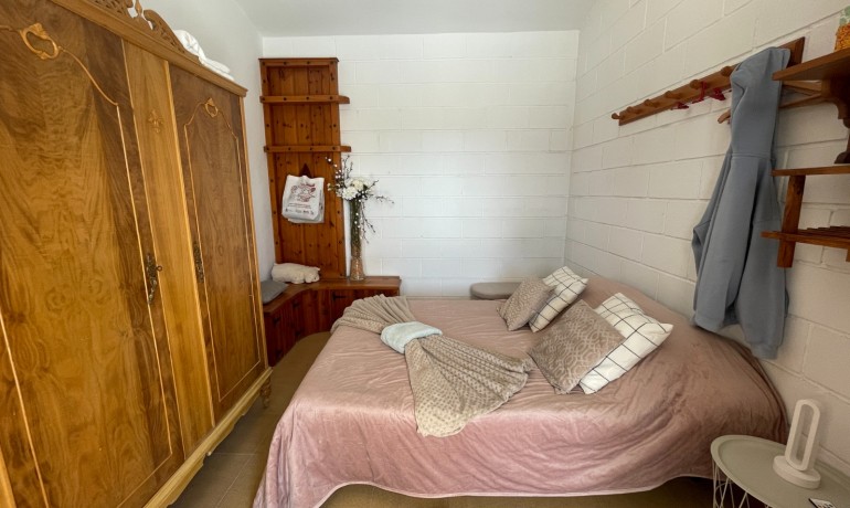Revente - Finca Country Property -
Elda