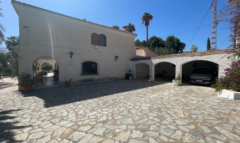 Revente - Finca Country Property -
Elda